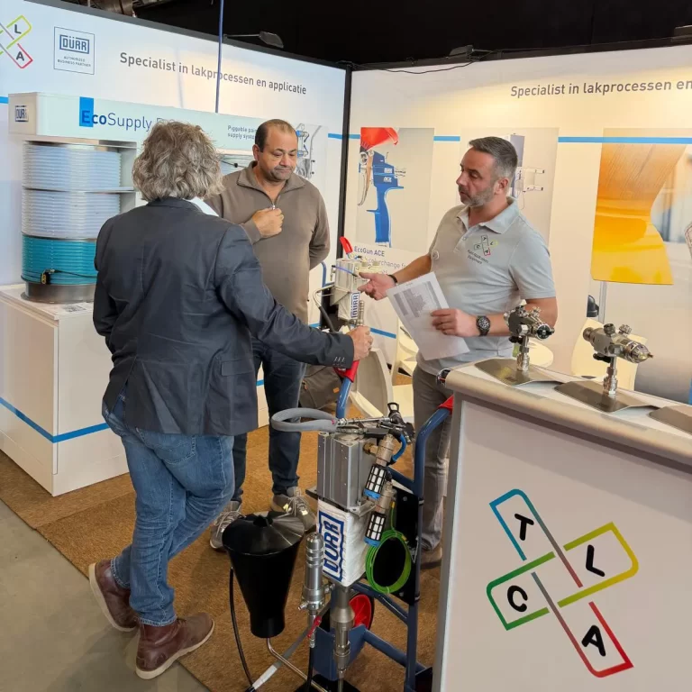 Sélection de la technologie d'application avec la buse et le bouchon d'air appropriés : basse pression, airless/AAA et cloche (ligne automatisée).